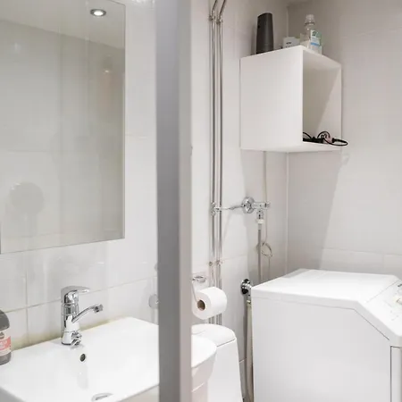 Center Bright 2-rooms Scandinavian 아파트 *