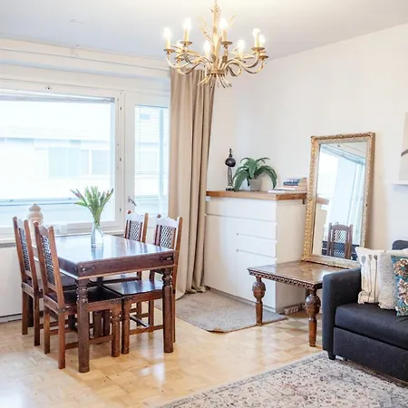 Center Bright 2-rooms Scandinavian 아파트 헬싱키